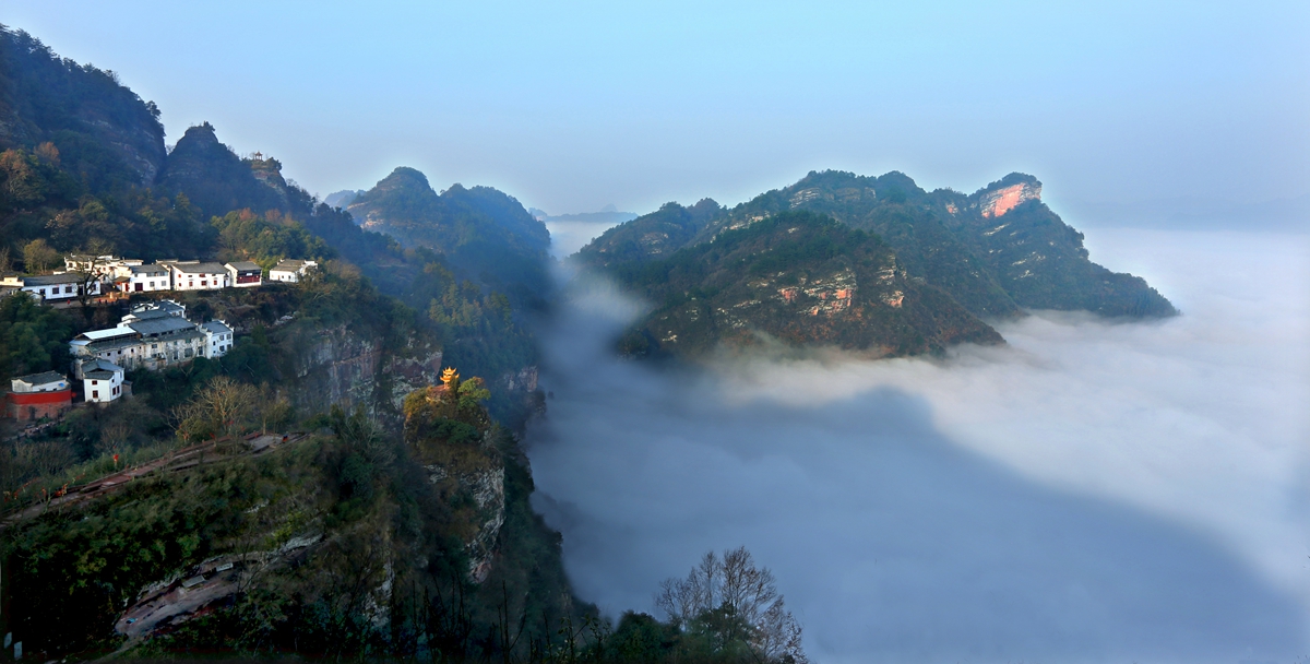 1574674501777493muQ2.jpg 秀峰云涌.jpg